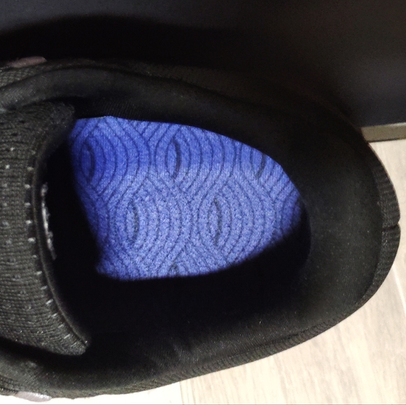 On Running Cloudtec Phase Black Athletic Running Shoes - Picture 6 of 11